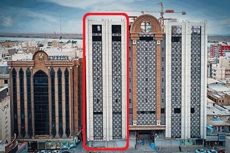 معاون توسعه مدیریت سازمان منطقه آزاد اروند گفت: برخی ساکنان اطراف ساختمان متروپل حاضر به تخلیه ساختمان های خود نیستند و این عدم تمکین آنها باعث تاخیر در عملیات تخریب ساختمان متروپل شده است.