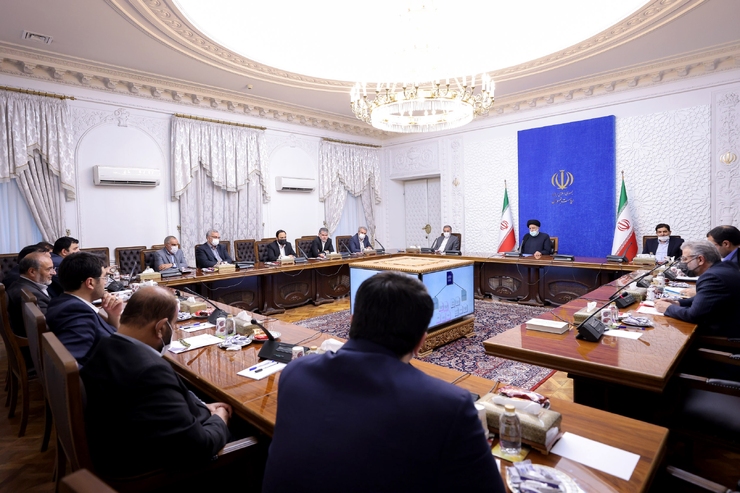 اعضای ستاد هماهنگی اقتصادی دولت با توجه به گزارش بانک مرکزی از تأثیرات مثبت و سازنده اجرای سیاست‌های دولت برای مدیریت رشد نقدینگی و پایه پولی کشور، بر تداوم اجرای این سیاست‌ها تأکید کردند.