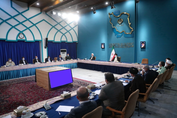 اعضای شورای‌عالی فضای مجازی ضمن بررسی موضوع گسترش شبکه فیبرنوری در کشور، بر افزایش سطح تحت پوشش این شبکه به شکلی که همه منازل بتوانند از خدمات آن بهره‌مند شوند، تاکید کردند.