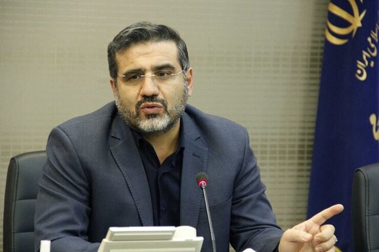 وزیر فرهنگ و ارشاد اسلامی با اشاره به راه‌اندازی مرکز سرود و آهنگ‌های انقلابی در این نهاد گفت: بیش از ۴هزار گروه سرود در ستاد کانون‌های فرهنگی هنری مساجد فعالیت می‌کنند.