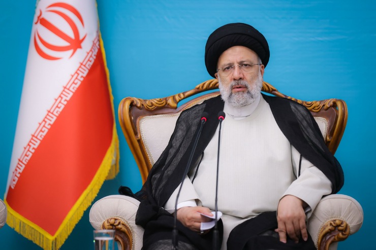 رئیسی: «مهار تورم» از برنامه‌های اصلی ماست| هدف‌گذاری رشد ۸ درصدی در سال ۱۴۰۱| دنبال باز کردن گره از کار مردم هستیم