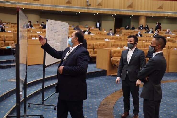 واعظ آشتیانی، علیرضا اسدی و محمد آخوندی به علت نقص در مدارک، از چرخه انتخابات فدراسیون فوتبال حذف شدند.