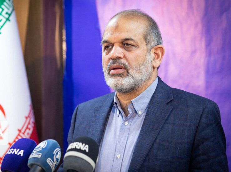 احمد وحیدی گفت: خراسان رضوی نه فقط کانون فرهنگی بلکه باید کانون اقتصادی منطقه هم باشد و این هدفی تحقق پذیر است.