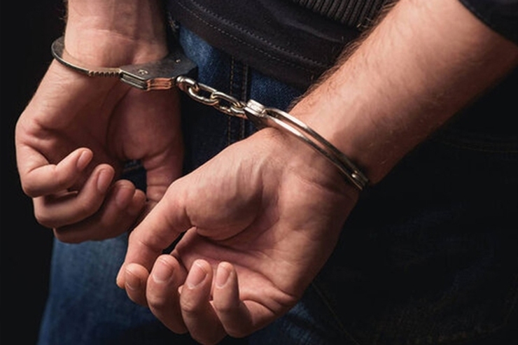 مدیرکل آموزش و پرورش خراسان جنوبی گفت: آموزش و پرورش به محض اطلاع از موضوع آزار و اذیت کودکان در شهرستان فردوس پیگیری مستمر را در دستور کار قرار داده که منجر به تشکیل پرونده در دادگستری و هیات رسیدگی به تخلفات اداری شده است.