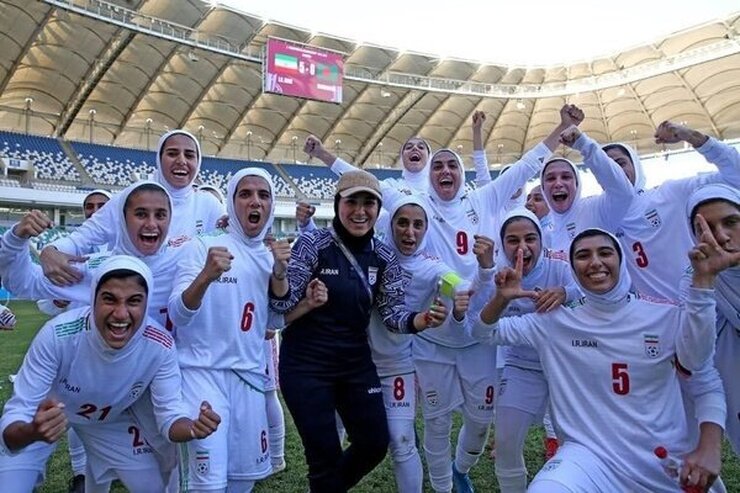 تیم ملی فوتبال بانوان ایران در مصاف با ازبکستان شکست خورد و نایب قهرمان کافا شد.