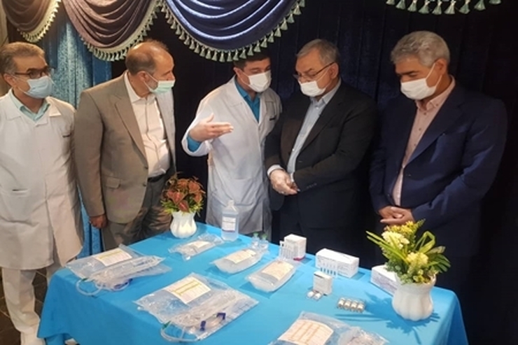 با حضور وزیر بهداشت ۲ داروی ایرانی ویژه جراحی قلب باز در دارو سازی ثامن مشهد رونمایی شد.