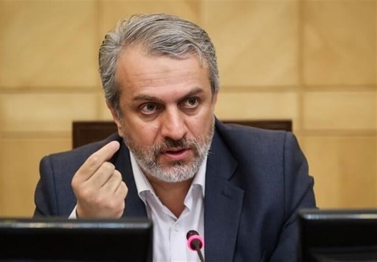 وزیر صنعت، معدن و تجارت با بیان اینکه در بسیاری از شهرستان‌ها کمبود مسکن بیشتر و پررنگ‌تر از بیکاری است گفت: برنامه‌ریزی‌هایی انجام شده که تولید مسکن برای پرسنل شاغل در صنایع داشته باشیم .