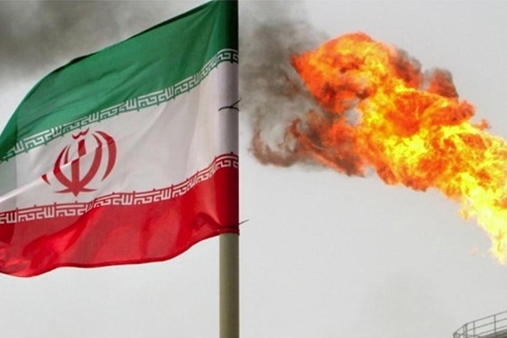 دفتر ریاست‌جمهوری فرانسه اعلام کرد این کشور خواستار بازگشت نفت ایران و ونزوئلا به بازار برای جلوگیری از افزایش قیمت شده است.