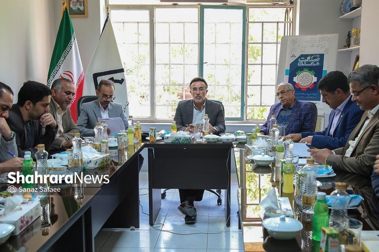 رییس خانه صنعت و معدن و تجارت گفت: متاسفانه اقتصاد ما سیاسی شده و اقتصاد ایران مبتنی بر اقتصاد علمی نیست.