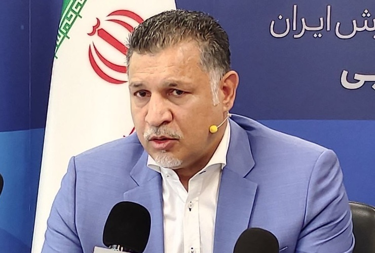 علی دایی پیشکسوت تیم ملی و پرسپولیس با انتقاد از وضع کنونی می‌گوید این مدیریت فوتبال درست نیست و با وعده‌های‌تان مردم را متوهم نکنید.