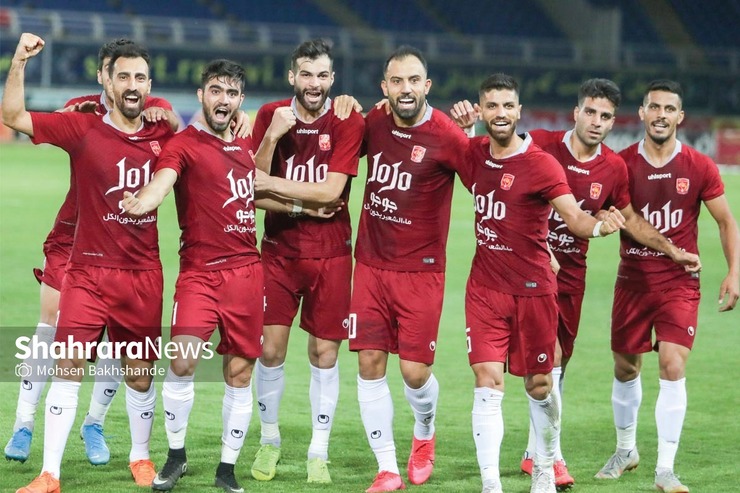 به بهانه حضور چهار بازیکن سابق پدیده در جمع ۵۰ بازیکن ارزشمند فوتبال ایران، نگاهی به بازیکنانی داشته ایم که در این تیم حضور داشتند.