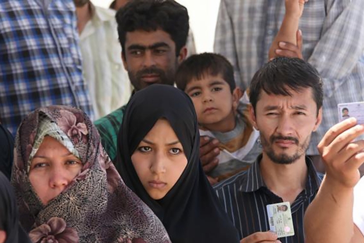 دبیر کل کانون کشوری دفاتر پیشخوان دولت گفت: در مجموع ۵۸۰هزار خانوار افغانستانی در طرح سرشماری اتباع خارجی در دفاتر پیشخوان دولت ثبت نام کردند.
