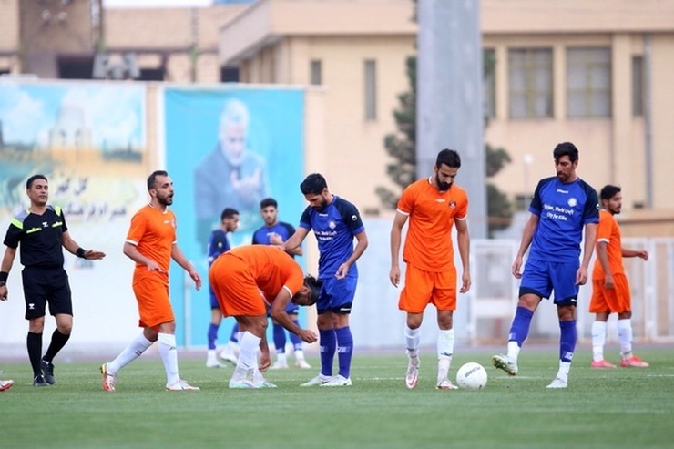 گل گهر سیرجان و مس کرمان در دیداری تدارکاتی به مصاف هم رفتند، اما این بازی نیمه تمام باقی ماند.