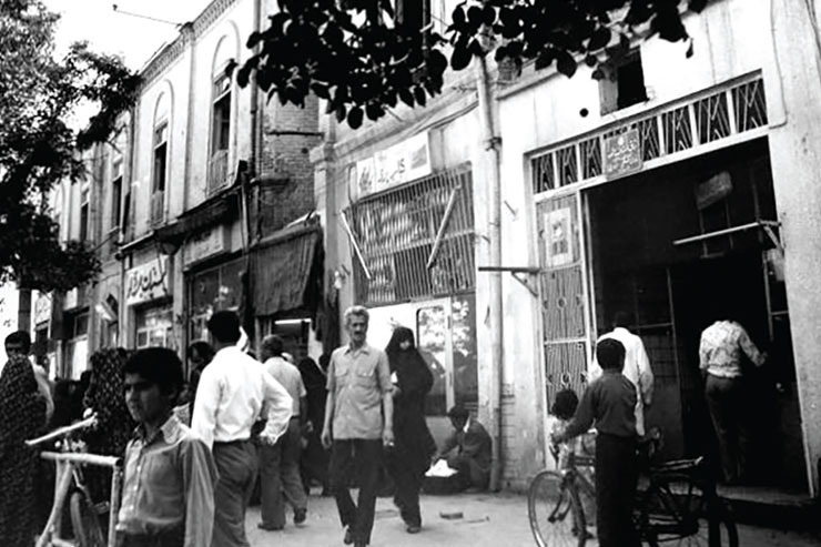 گذری بر تاریخ پیدایش لباس‌های فصل گرم که سبب ایجاد مشاغلی متفاوت در مشهد قدیم شد