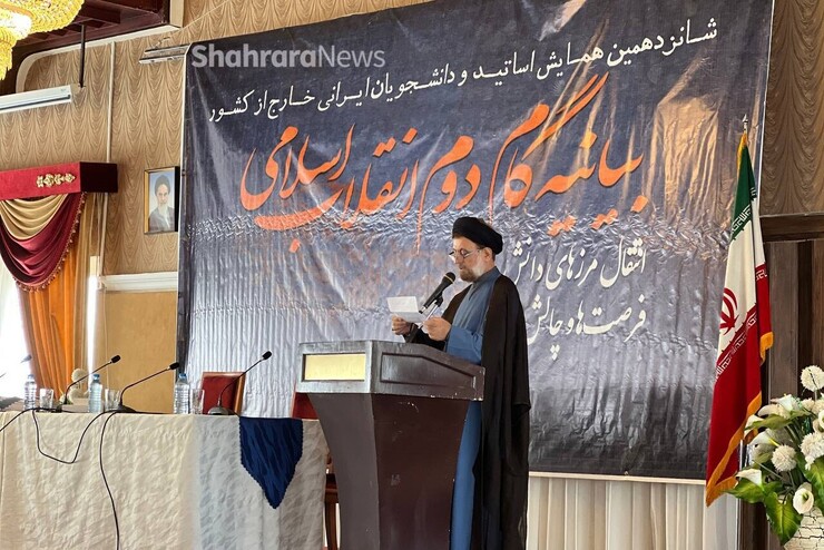 رئیس دبیرخانه نهاد رهبری در امور دانشجویان ایرانی خارج کشور گفت: در عرصه گفتمان‌سازی فرمایشات رهبر معظم انقلاب ضعیف عمل کرده‌ایم و ضرورت دارد بیشتر به آن پرداخته شود.
