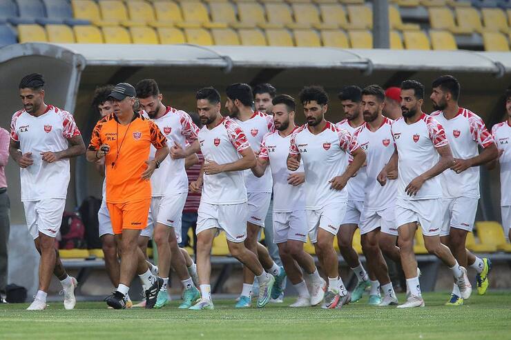 بازیکن پیشین پرسپولیس که مدعی داشتن پیشنهاد از تیم‌های خارجی بود هنوز تیم پیدا نکرده است!