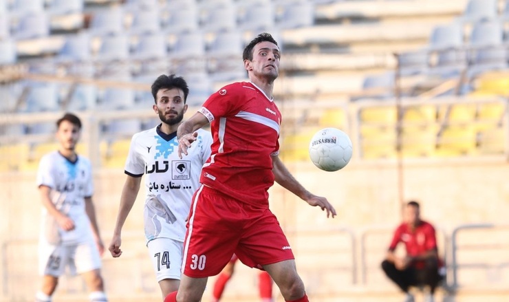 سرمربی پرسپولیس موفق شده تا زوج اصلی خط دفاعی تیمش را پیدا کند.