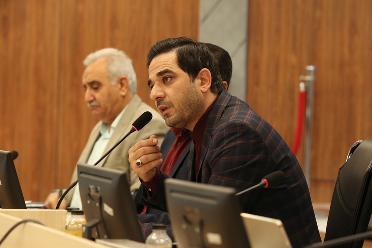 دبیرکل فدراسیون والیبال با بیان این‌که برای لیگ حرفه‌ای باید در اجرای قوانین دقت کنیم، گفت: برای این‌که لیگ ایران به یکی از معتبرترین لیگ‌های جهان تبدیل شود، باید همه با هم تلاش کنیم.