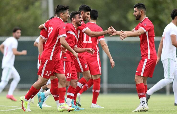 لوسادا از عملکرد مدافع خارجی پرسپولیس در تمرینات آمادگی این تیم رضایت ندارد.
