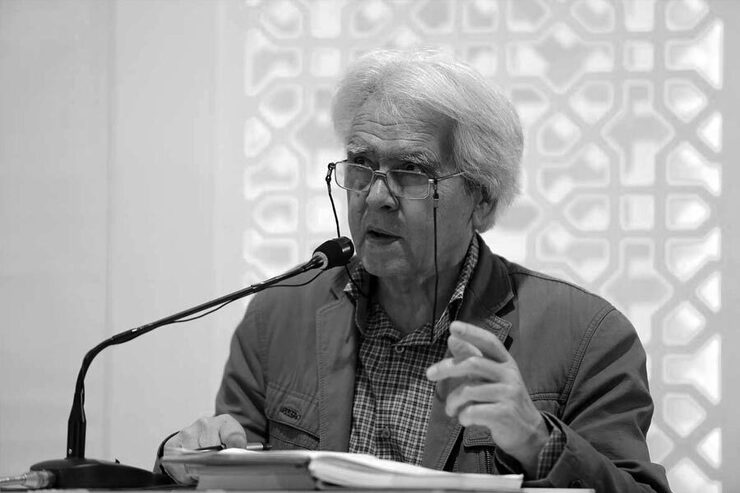 غلامرضا شکوهی، از شاعران آیینی سرای توانا و  متعهد معاصر بود که سال ۱۳۲۸ در مشهد متولد شد و مرداد ۱۳۹۶ دار فانی را وداع گفت.