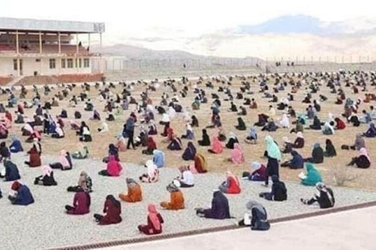 وزارت تحصیلات عالی طالبان اعلام کرد امتحان کنکور که همه ساله در ماه شهریور در افغانستان برگزار می‌شد، امسال به تاخیر افتاده است.