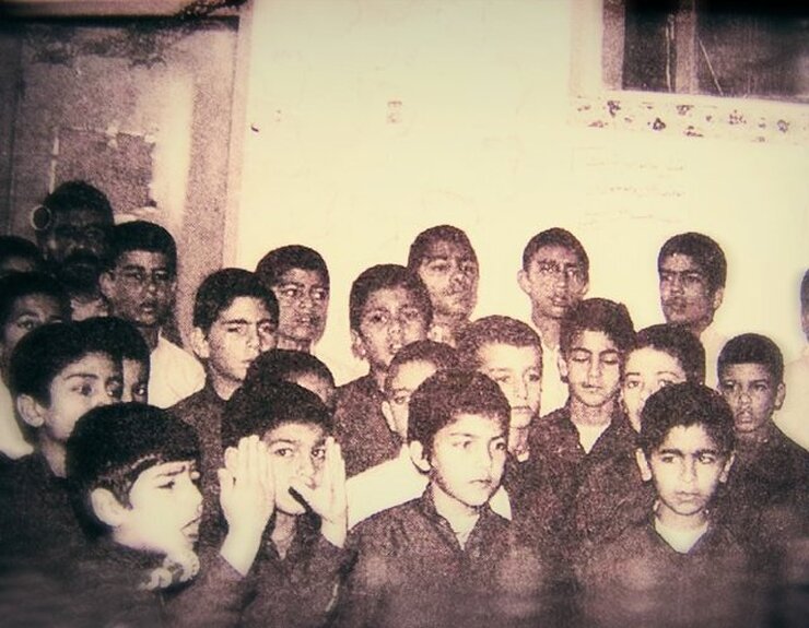 قطعه مداحی باز این چه شورش است که توسط گروه سرود بچه‌های آباده اجرا شده است از جمله خاطره انگیزترین نواهای محرم است.