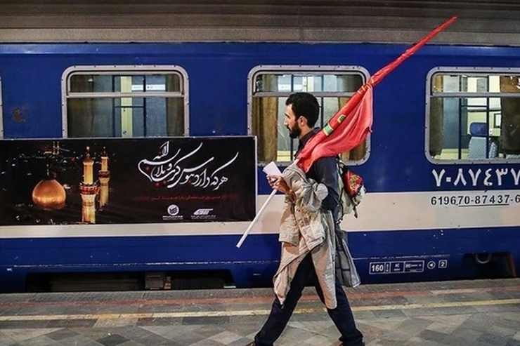 مدیرعامل شرکت راه آهن گفت: در ایام اربعین، ظرفیت صندلی قطارهایی که از مشهد و تهران به سمت خرمشهر حرکت می‌کنند ۲ برابر افزایش می یابد و با توجه به پیش بینی سفر سه تا پنج میلیون زائر، قطار خرمشهر- شلمچه به صورت ۲۴ ساعته فعالیت می‌کند.