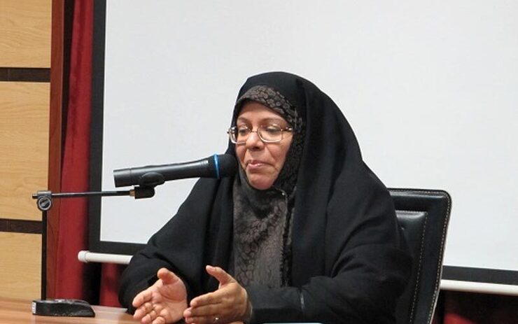 ۳۷ سال از زمانی که به کسوت مسلمانی درآمده گذشته است، دختر نوجوان آمریکایی که مذهب کاتولیک را کنار گذاشت و با وجود خانواده‌ای سخت‌گیر و متعصب، هم‌نشین آیین اسلام شد. اکنون بیست سال است زهرا گنزالس مقیم کشور ما و مقیم آستان امام مهربانی‌ها در مشهد است.