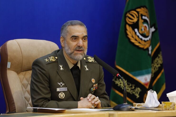 وزیر دفاع گفت: خدمات وزارت دفاع در سال ۱۴۰۱ در تولید محصول و خدمات غیرنظامی در بخش غیردولتی، رشد دو و نیم برابری داشته است.