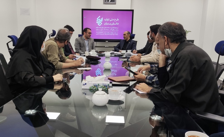 اولین رویداد ملی «تا ثریا»، رویداد سرمایه‌گذاری روی طرح‌های برتر فناوری، پنجشنبه ۲۰مرداد در مشهد بر گزار می‌شود.