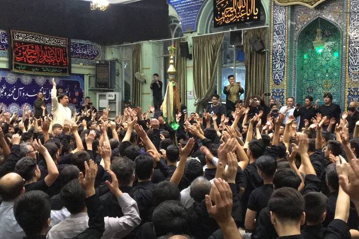 عزاداری مهاجران افغانستانی در محله گلشهر مشهد + فیلم