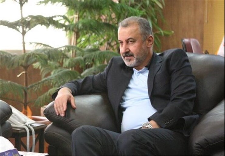 درویش، مدیرعامل باشگاه پرسپولیس به قول و قرارهای مالی‌اش با بازیکنان عمل نکرده و این موضوع در آستانه لیگ مشکلات عدیده‌ای را برای این باشگاه به وجود آورده است.