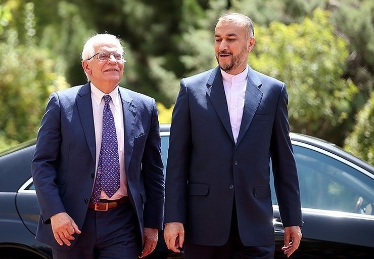 حسین امیرعبداللهیان وزیر امور خارجه جمهوری اسلامی ایران عصر امروز (دوشنبه) در تماس تلفنی با «جوزپ بورل» مسؤول سیاست خارجی اتحادیه اروپا، با وی در مورد تحولات دور جدید گفت‌وگوهای رفع تحریم در وین به بحث و تبادل نظر پرداخت.