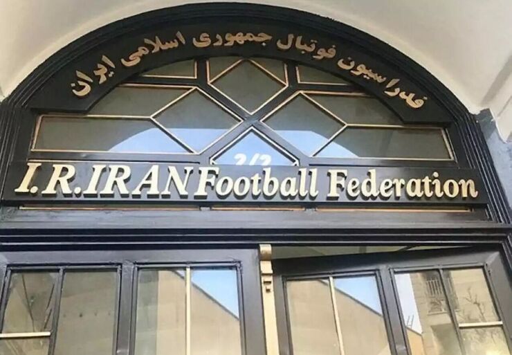هیات رئیسه سابق فدراسیون فوتبال بابت مشکلاتی که در راه انتقال حقوق ویلموتس داشت از دولت آمریکا شکایت کرده است.