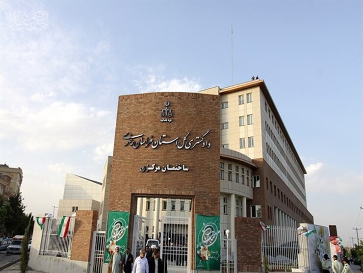 تعداد ۱۵ دفتر در سطح شهر وجود دارند که فعالیت شورا‌های حل اختلاف مدیریت شهری در مشهد را انجام می‌دهند.