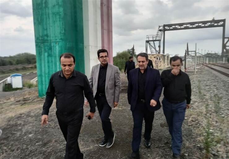 سفیر ایران در جمهوری آذربایجان از نشست سه جانبه تهران-مسکو- باکو در آینده نزدیک برای بررسی و هم افزایی مسائل ترانزیتی و گمرکی و نیز تنوع بخشی به مسیر‌های کریدور جهانی شمال - جنوب خبر داد.