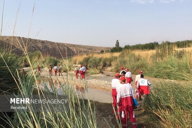 پیکر بی جان پسر بچه سه ساله در رودخانه رودبال پیدا شد و آمار کشته های سیل استهبان به ۲۳ نفر رسید اما هنوز یک مفقودی پیدا نشده است.