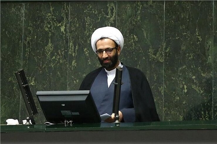 عضو هیئت‌رئیسه مجلس شورای اسلامی، با انتقاد از اینکه بسیاری از افراد مستحق جامعه جزء دهک ۱۰ به شمار آمدند از دولت خواست تا در این زمینه تجدیدنظر کند.
