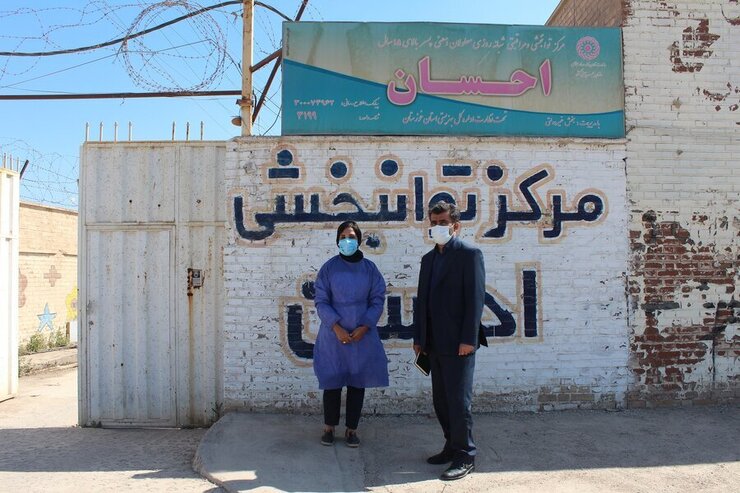 به تازگی کلیپی در شبکه های اجتماعی منتشر شده است که نشان می دهد یک معلول ذهنی در یکی از مراکز نگهداری معولان مورد ضرب و شتم قرار می گیرد.