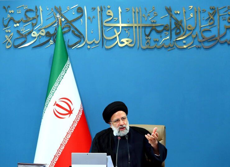 رئیس جمهور با تاکید بر جایگاه نهاد خانواده در پیشرفت و تعالی جامعه، از همه دستگاه‌های مسئول، خواست که تکالیف قانونی خود را در راستای تسهیل ازدواج و تشکیل خانواده جوانان اجرا کنند.