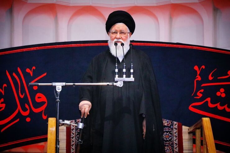 امام‌جمعه مشهدمقدس با بیان اینکه جهاد تبیین، رسالت راهبردی اصحاب رسانه است، گفت: امروزه در عرصه‌های رسانه‌ای و اطلاع‌رسانی، مقابله با دشمن اگر حساس‌تر و والاتر از مقابله ما با دشمن در دفاع مقدس و دفاع از حرم نباشد، کمتر نیست.