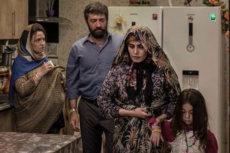 فیلم ابلق، آخرین ساخته‌ی نرگس آبیار، از چهارشنبه در سینماها اکران می‌شود.