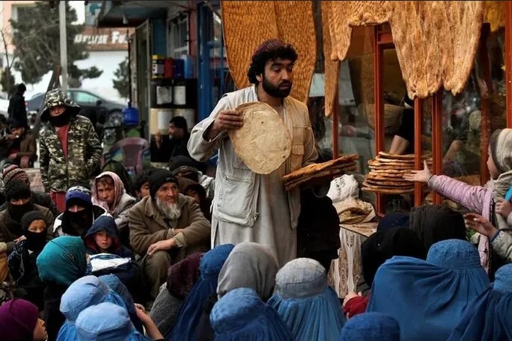 برنامه جهانی غذا اعلام کرد که بحران اوکراین تامین مواد غذایی برای مردم افغانستان را به دلیل افزایش سرسام‌آور اقلام خوراکی دشوار کرده است.