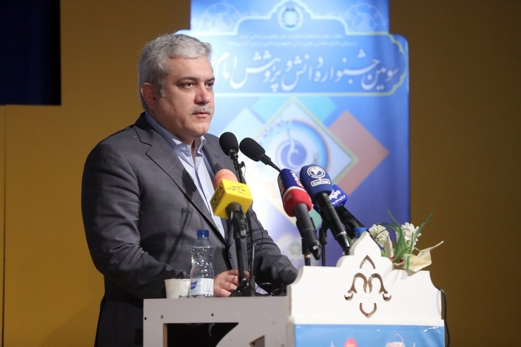 معاون علمی و فناوری رئیس‌جمهور گفت: در تاریخ دفاع مقدس شاهد هستیم که هر بار خواستیم مثل دشمن اقدام کردیم، دچار مشکل شدیم، اما پیروزی‌های ما چه در دفاع مقدس و چه در سال‌های اخیر براساس نوآوری‌های ماست.