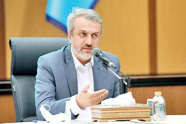 وزیر صنعت، معدن و تجارت از اختصاص ۱۰درصد از خودرو‌های قابل عرضه در قرعه کشی به مالکان خودرو‌های فرسوده خبر داد.