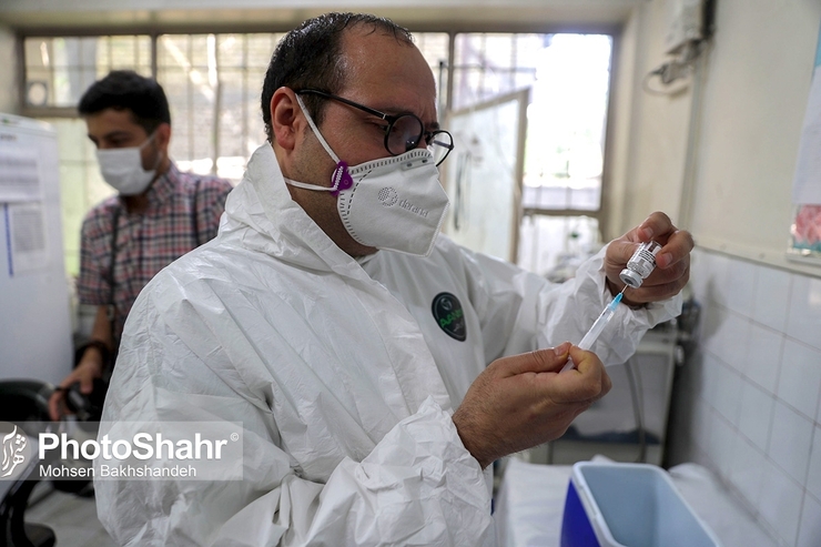 ثبت نشدن واکسن‌های تزریقی به یکی از چالش‌های زائران اربعین حسینی تبدیل شده است و بسیاری از این افراد اعلام می‌کنند که دز یادآور واکسن کرونا را تزریق کرده‌اند، اما پس از مراجعه به سامانه دریافت کارت الکترونیکی واکسن دز یادآور آن‌ها در سامانه ثبت نشده است.