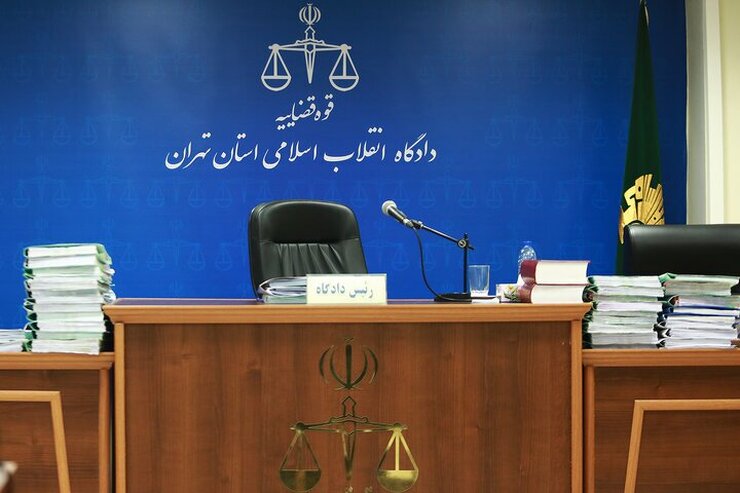 جلسه محاکمه متهمان یکی از پرونده‌های کثیرالشاکی مفاسد کلان اقتصادی ناظر بر شرکت‌های خودرویی در دادگاه ویژه رسیدگی به جرایم اخلال‌گران در نظام اقتصادی برگزار شد.