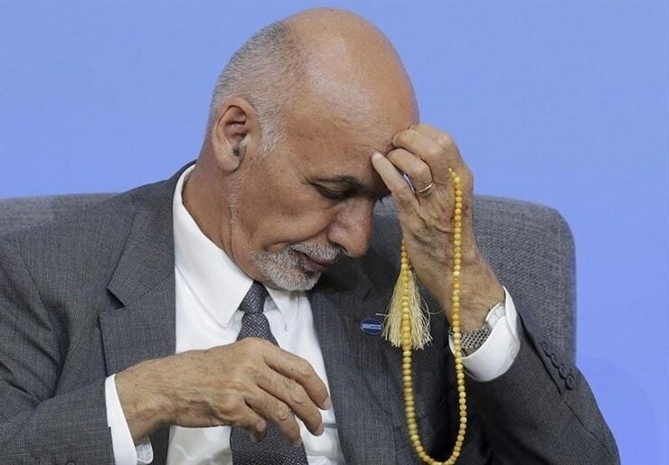 نماینده اسبق سازمان ملل در افغانستان گفت : اشرف غنی به شکلی بسیار ناگهانی افغانستان را با هلی‌کوپتر ترک کرد و به کشوری در آسیای میانه رفت.