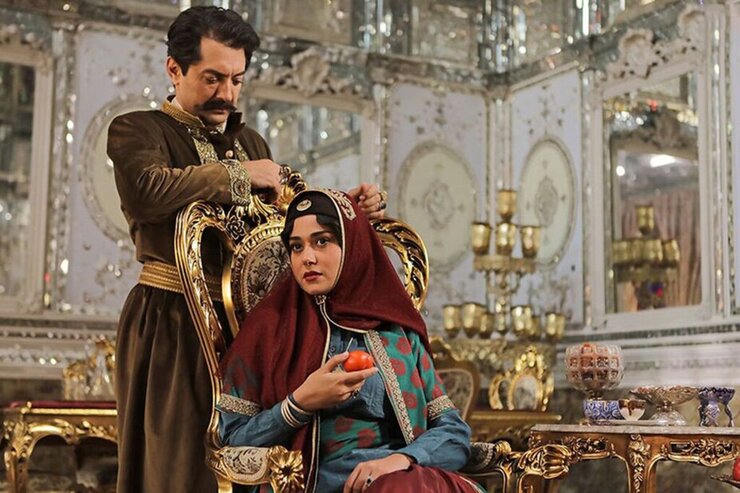 حدود یک ماه پیش اعلام شده‌بود در پی اختلاف عوامل سریال آهوی من مارال و عوامل جیران، پخش سریال جیران موقتاً متوقف شده است. حالا پلتفرم فیلیمو قسمت‌های قبلی این سریال را نیز از آرشیو خود حذف کرده‌است.
