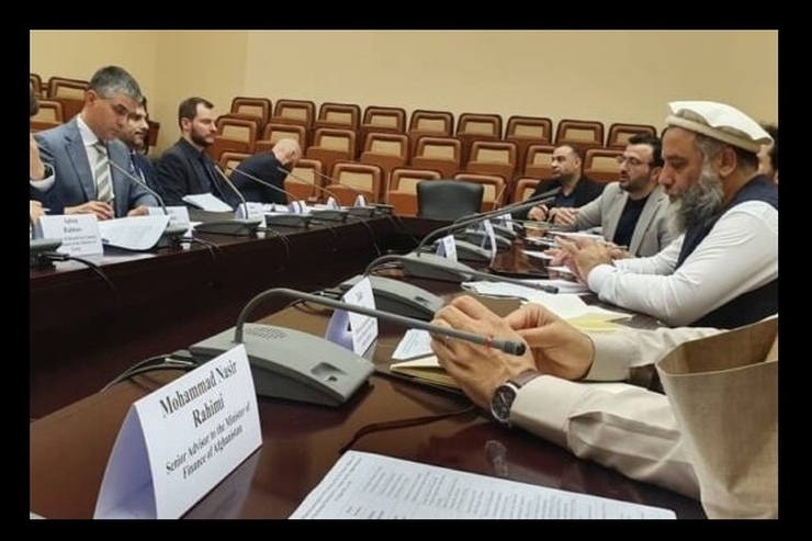 وزیر صنعت حکومت سرپرست  طالبان گفت: هیأت‌های فنی افغانستان و روسیه برای جزئیات عقد خریداری مواد نفتی و گاز مایع مذاکرات خود را آغاز کردند.